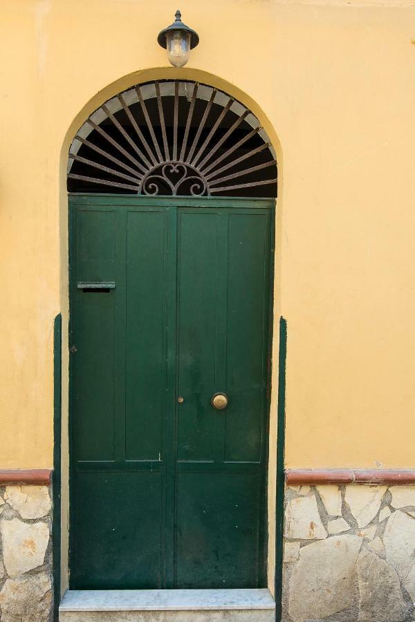 De Valois Apartment Palermo